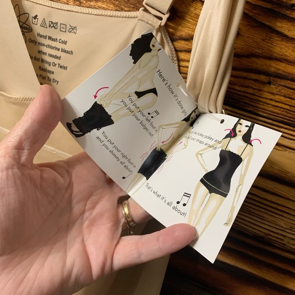 NWT Sonic Slimmers Nude Compression Cami Smoother Shaper Plus 1X - Picture 3 of 5